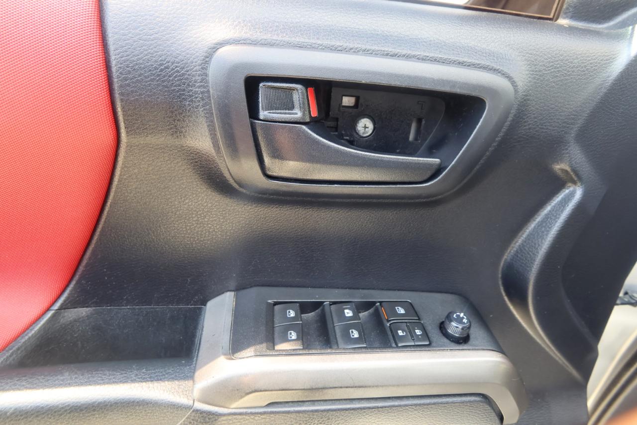 Toyota Tacoma 2WD SR5 Double Cab 5' Bed I4 AT (Natl) 2019
