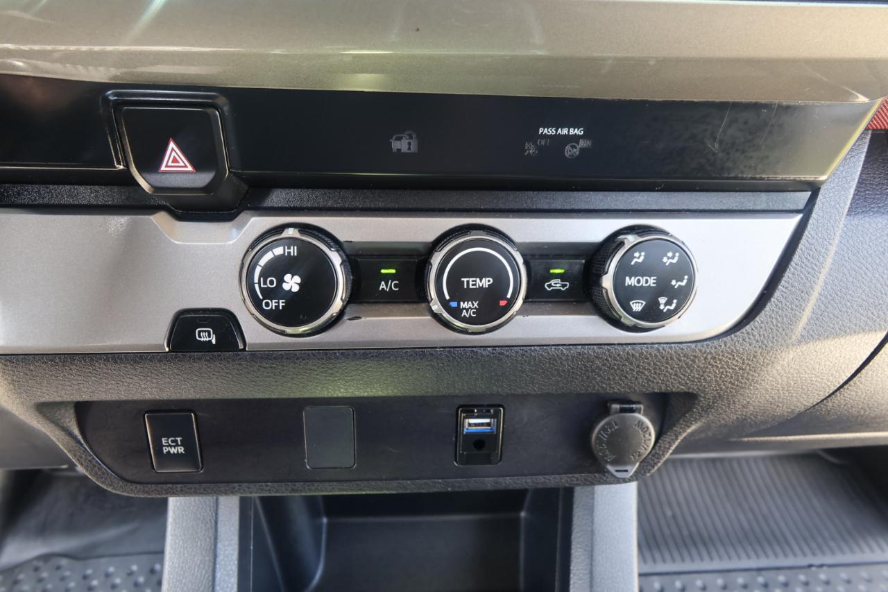 Toyota Tacoma 2WD SR5 Double Cab 5' Bed I4 AT (Natl) 2019