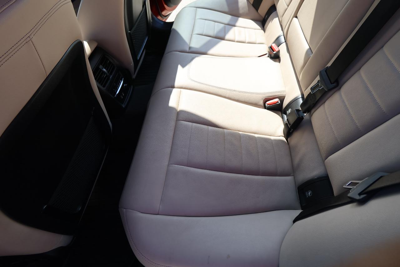 BMW 3 Series 330i Sedan 2019