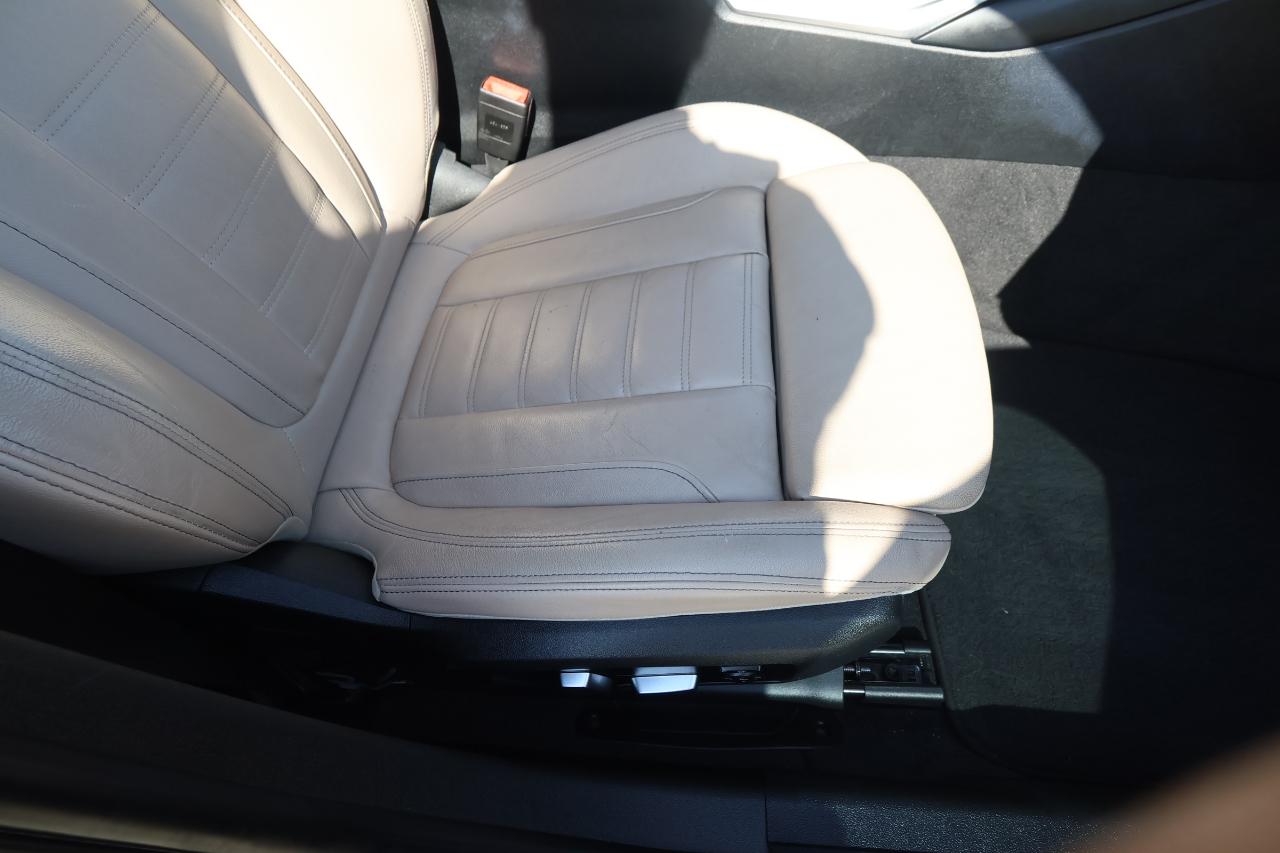BMW 3 Series 330i Sedan 2019