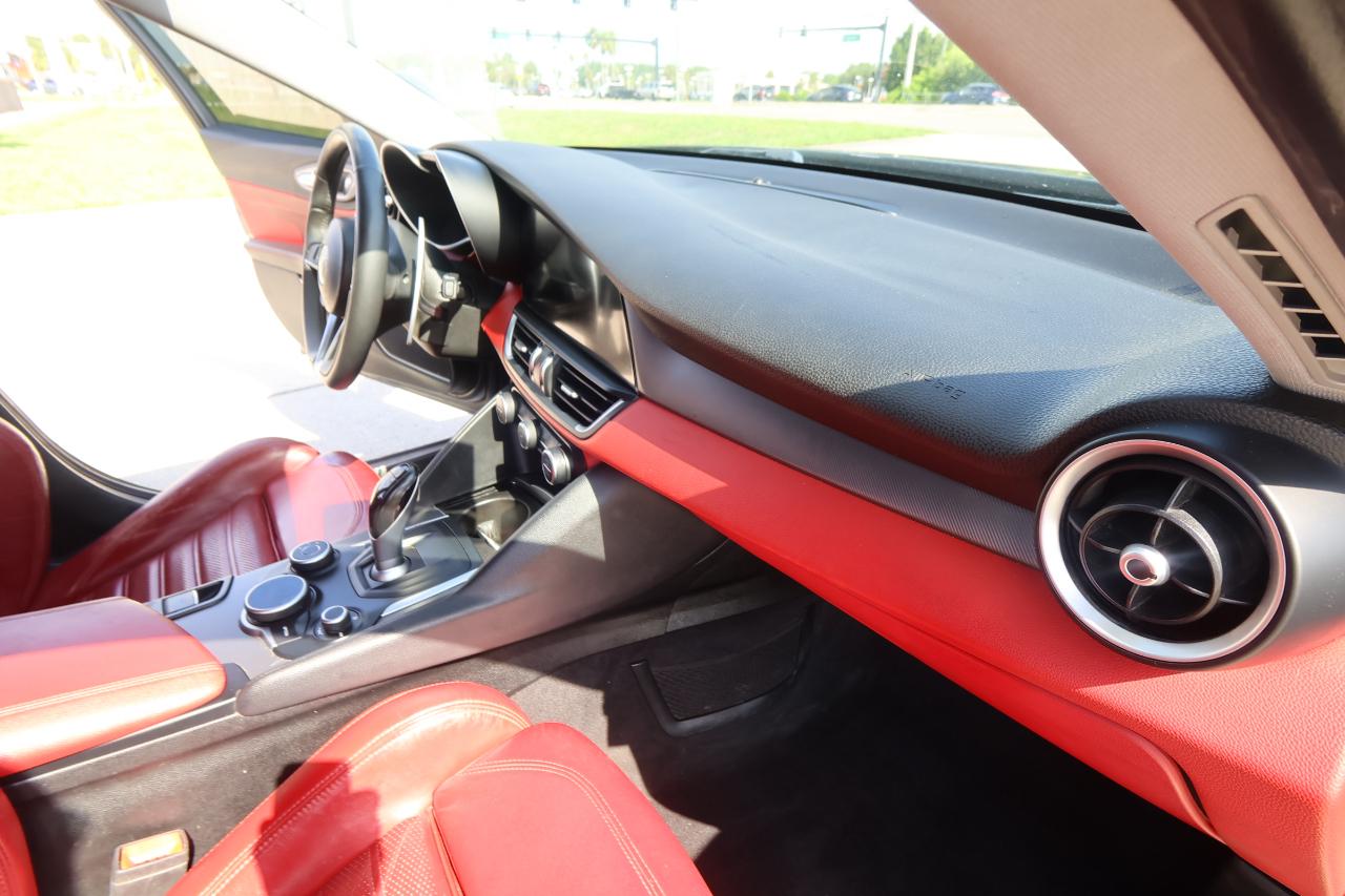 Alfa Romeo Giulia Ti Sport RWD 2019