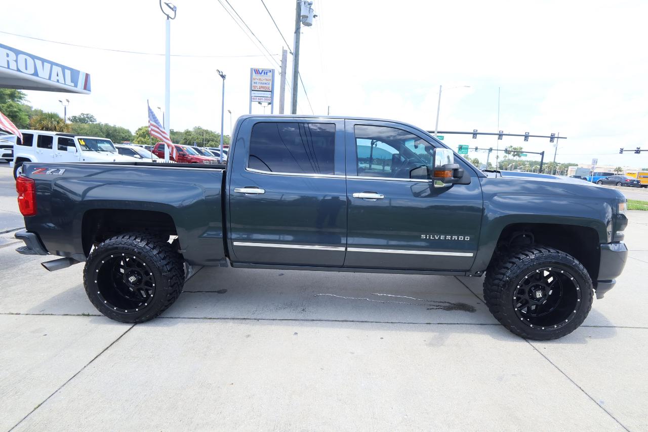 Chevrolet Silverado 1500 4WD Crew Cab 143.5" LTZ w/2LZ 2018
