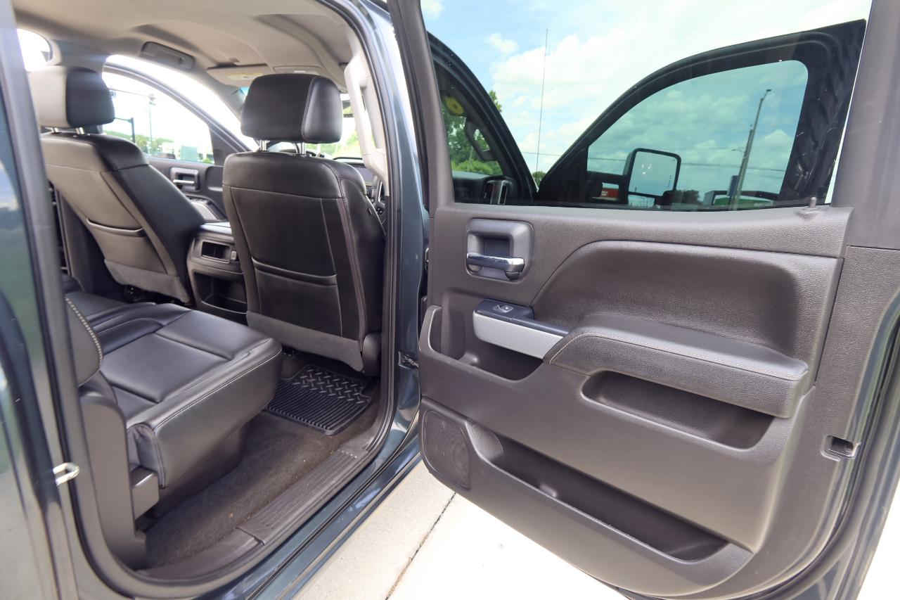 Chevrolet Silverado 1500 4WD Crew Cab 143.5" LTZ w/2LZ 2018