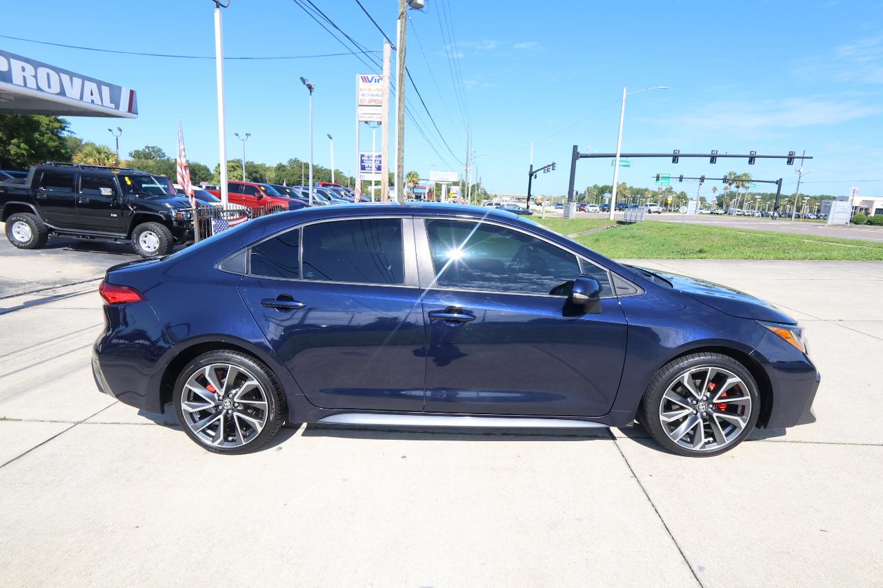 Toyota Corolla SE Nightshade CVT (Natl) 2022