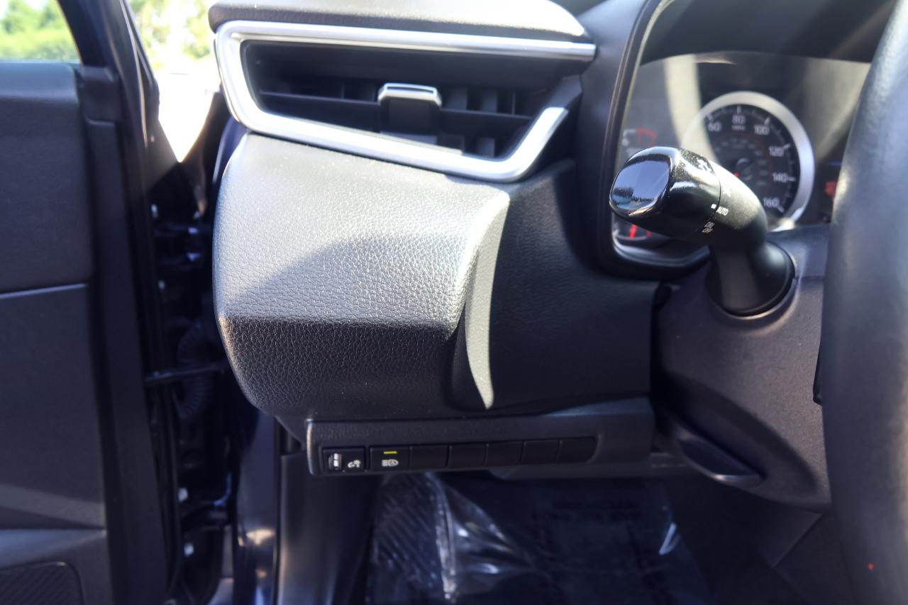 Toyota Corolla SE Nightshade CVT (Natl) 2022