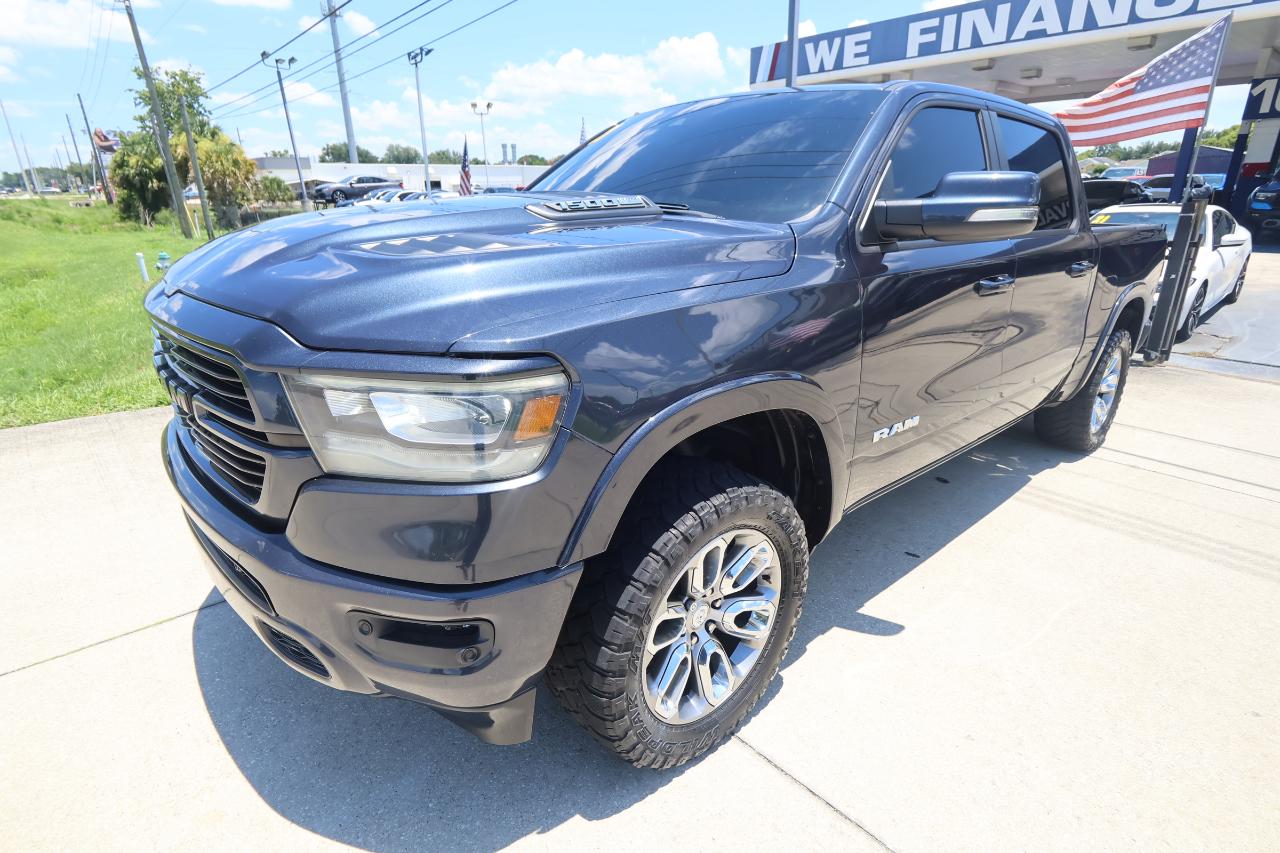 RAM 1500 Laramie 4x4 Crew Cab 5'7" Box 2021