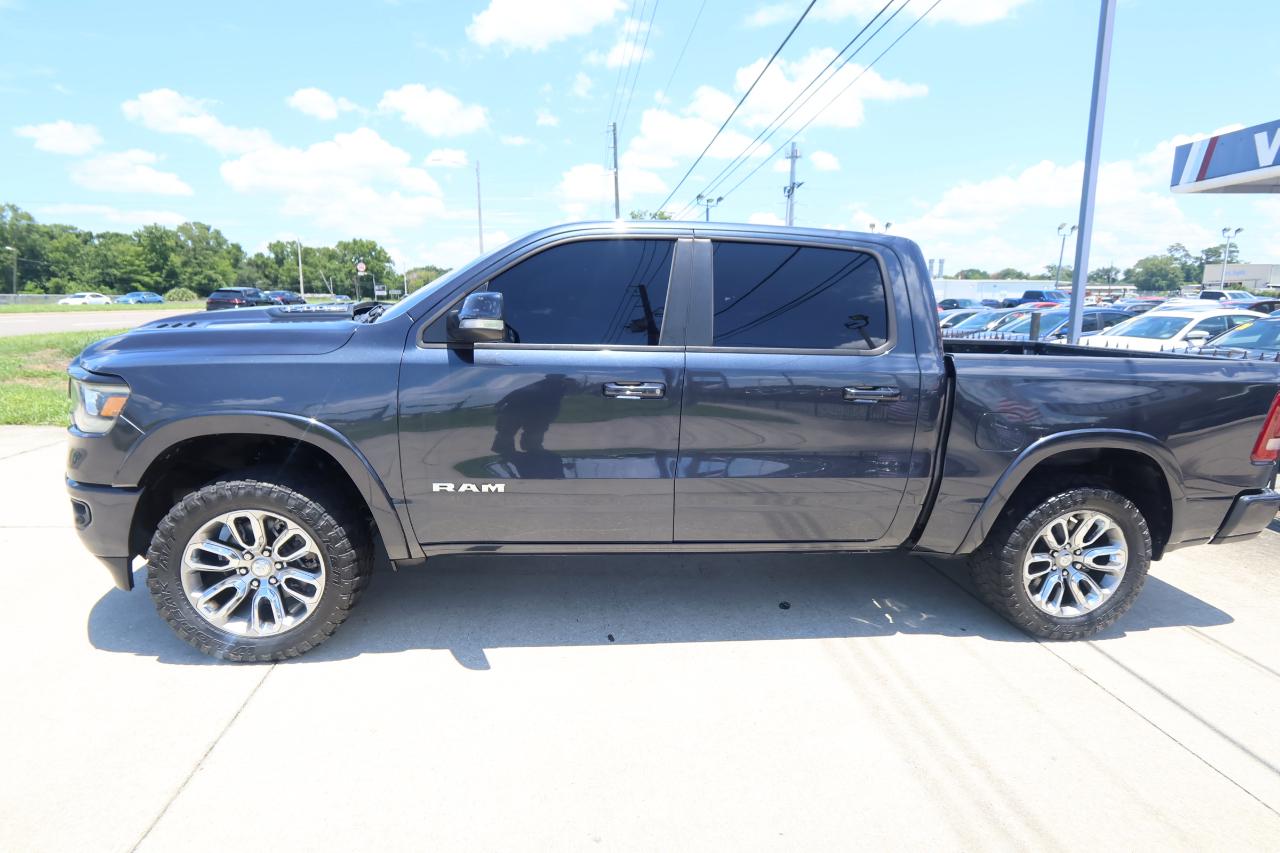 RAM 1500 Laramie 4x4 Crew Cab 5'7" Box 2021