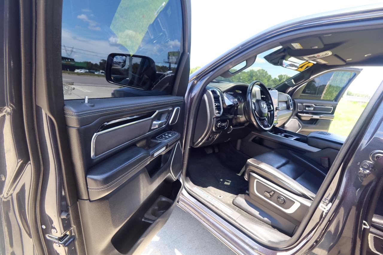 RAM 1500 Laramie 4x4 Crew Cab 5'7" Box 2021