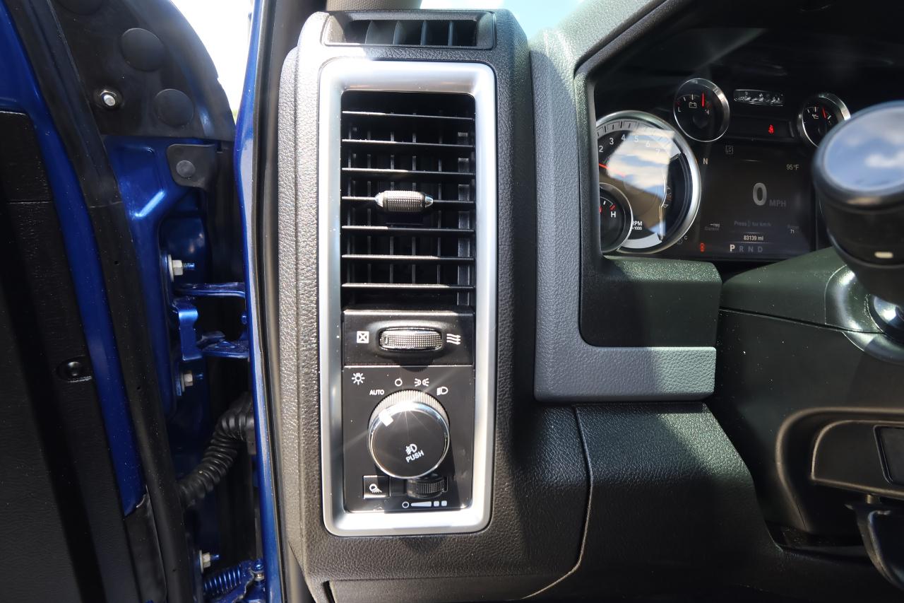 RAM 1500 Classic Warlock 4x2 Quad Cab 6'4" Box 2019