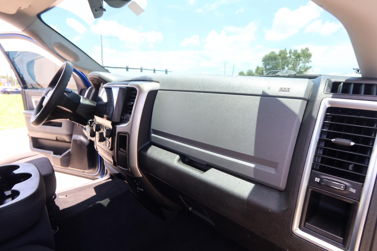 RAM 1500 Classic Warlock 4x2 Quad Cab 6'4" Box 2019