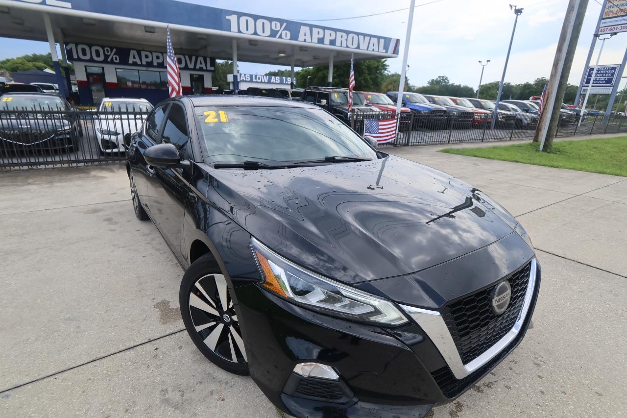 Nissan Altima 2.5 SV Sedan 2021