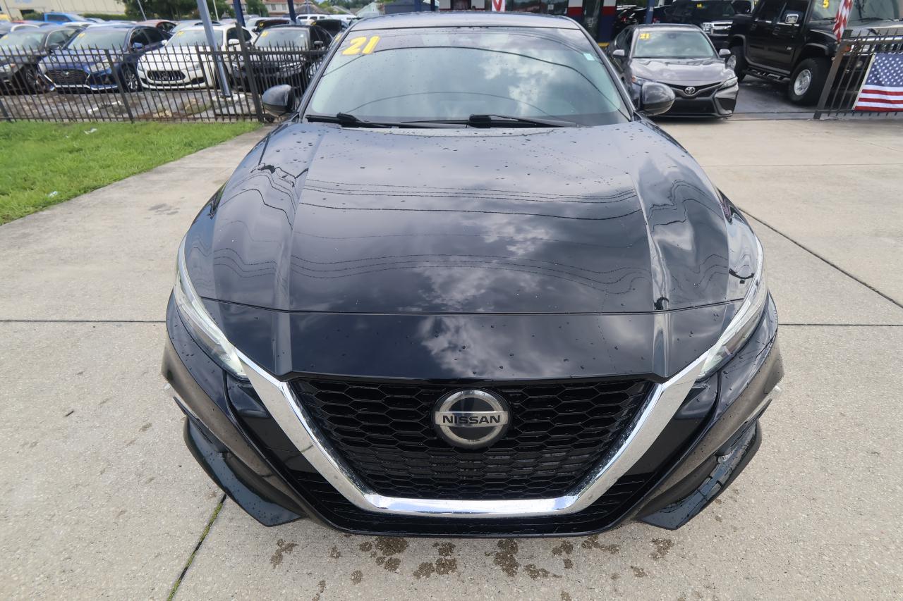 Nissan Altima 2.5 SV Sedan 2021