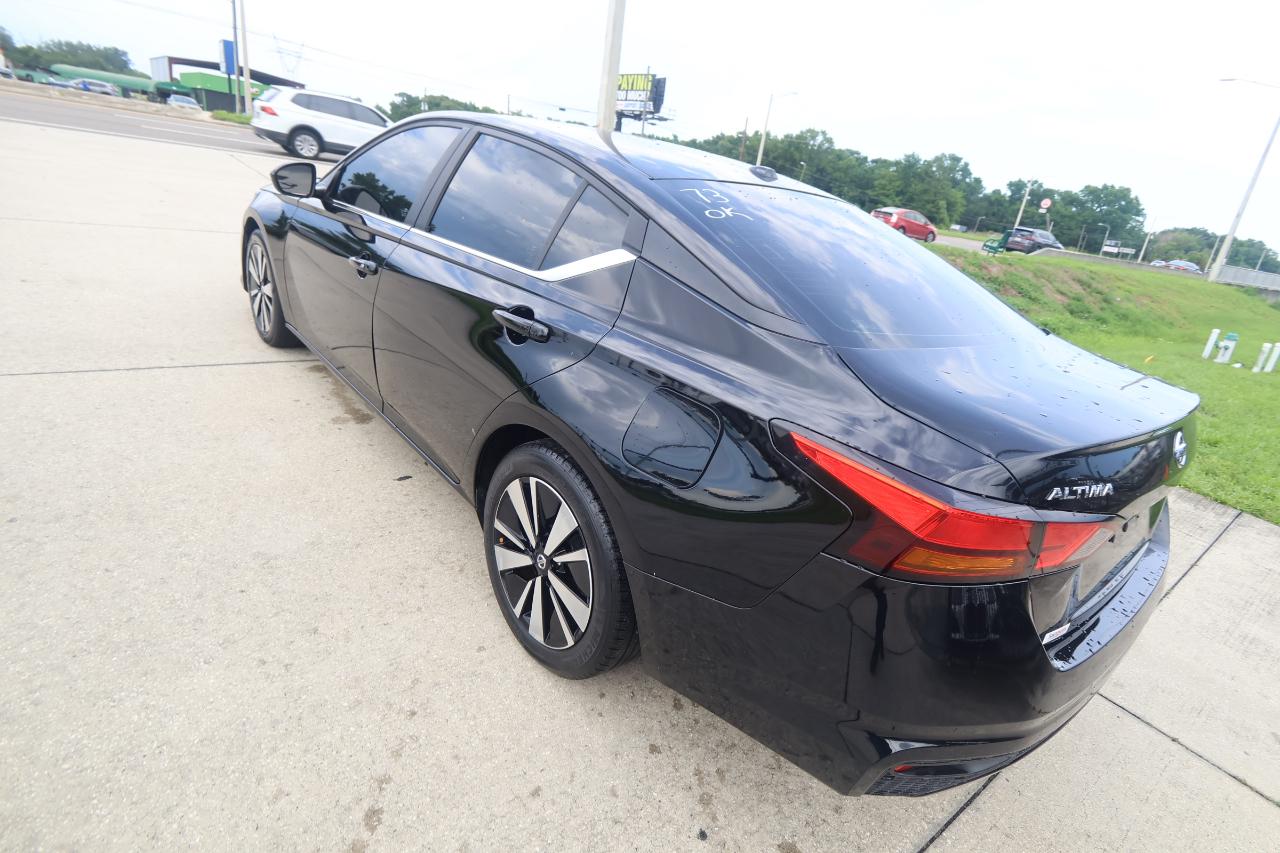 Nissan Altima 2.5 SV Sedan 2021