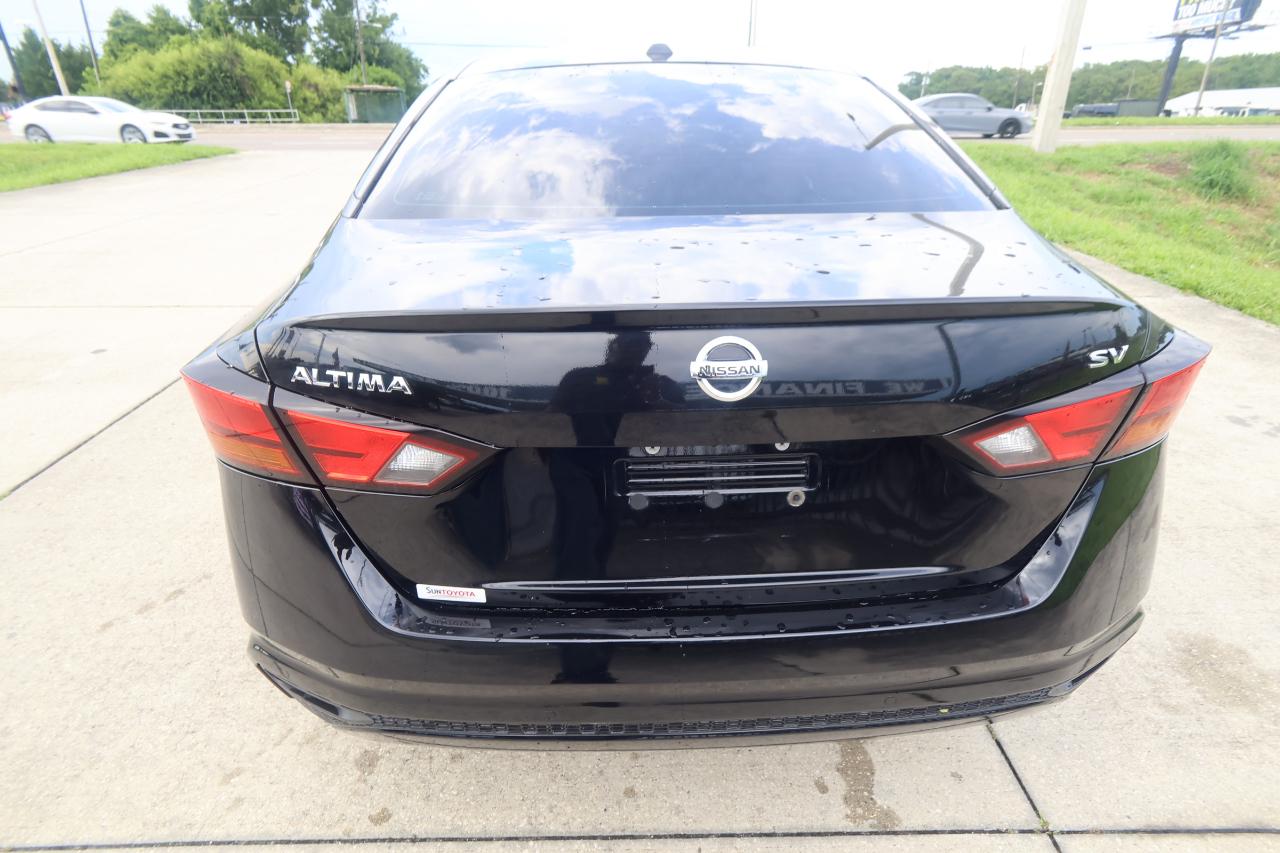 Nissan Altima 2.5 SV Sedan 2021