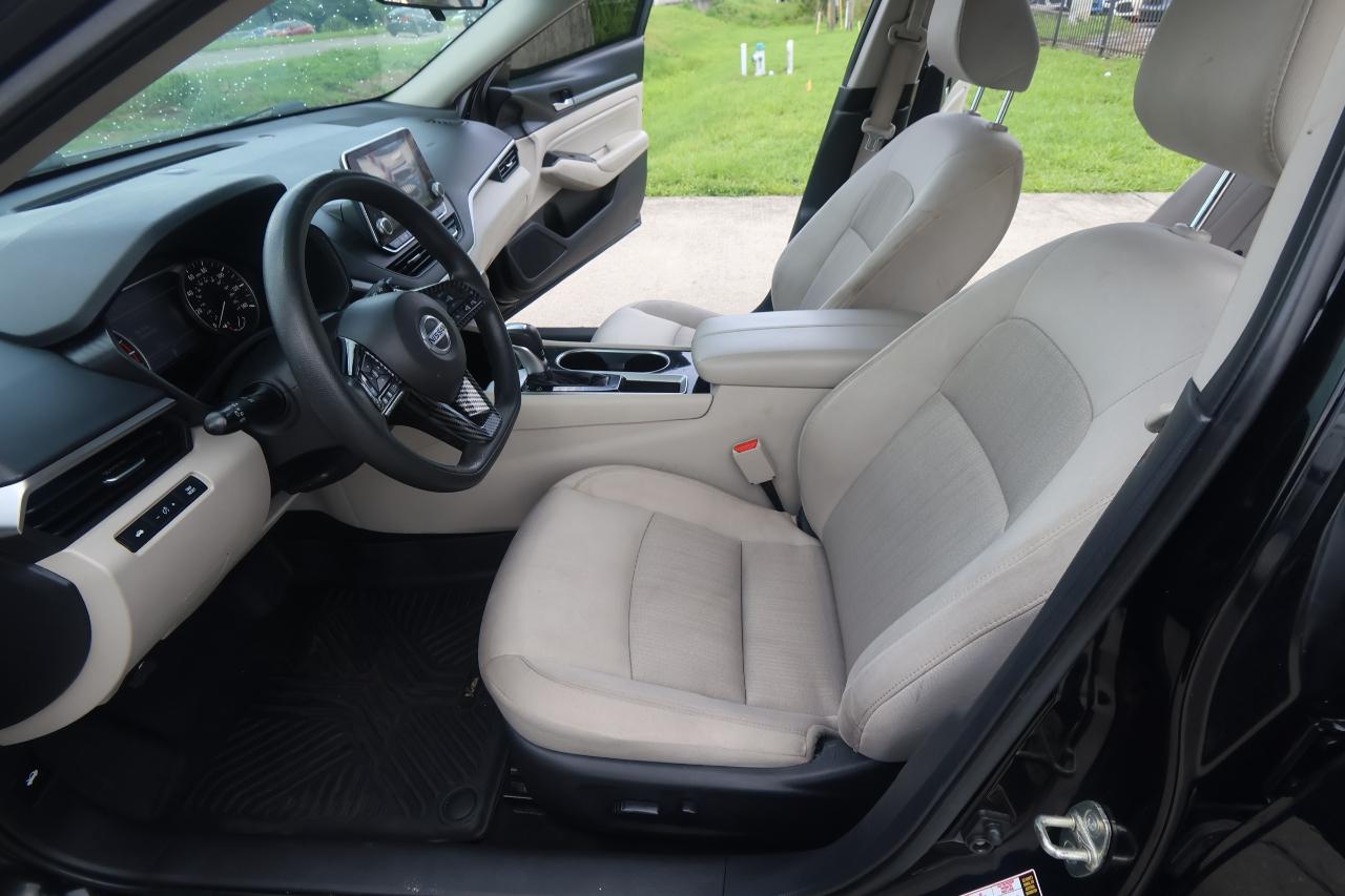 Nissan Altima 2.5 SV Sedan 2021