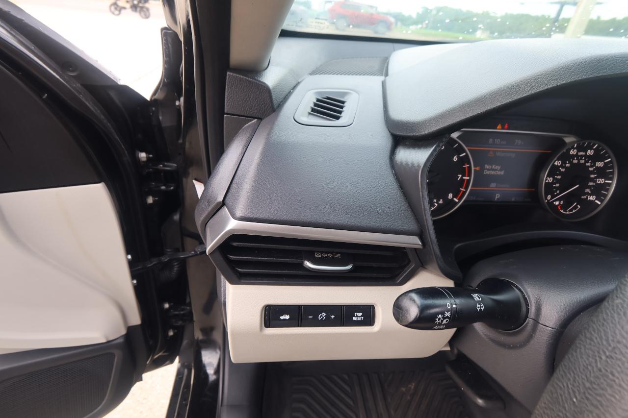 Nissan Altima 2.5 SV Sedan 2021