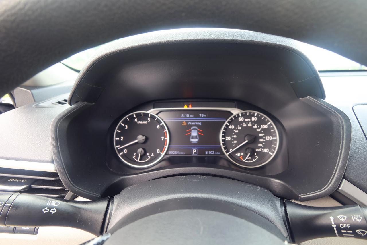 Nissan Altima 2.5 SV Sedan 2021