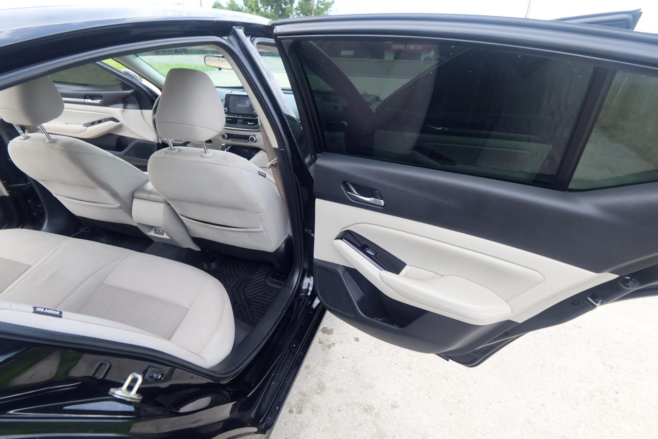 Nissan Altima 2.5 SV Sedan 2021