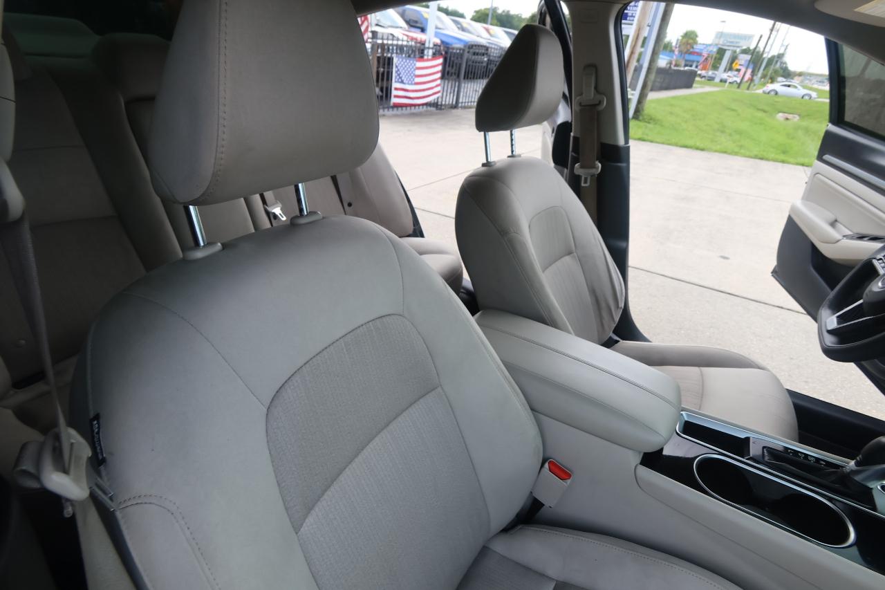 Nissan Altima 2.5 SV Sedan 2021