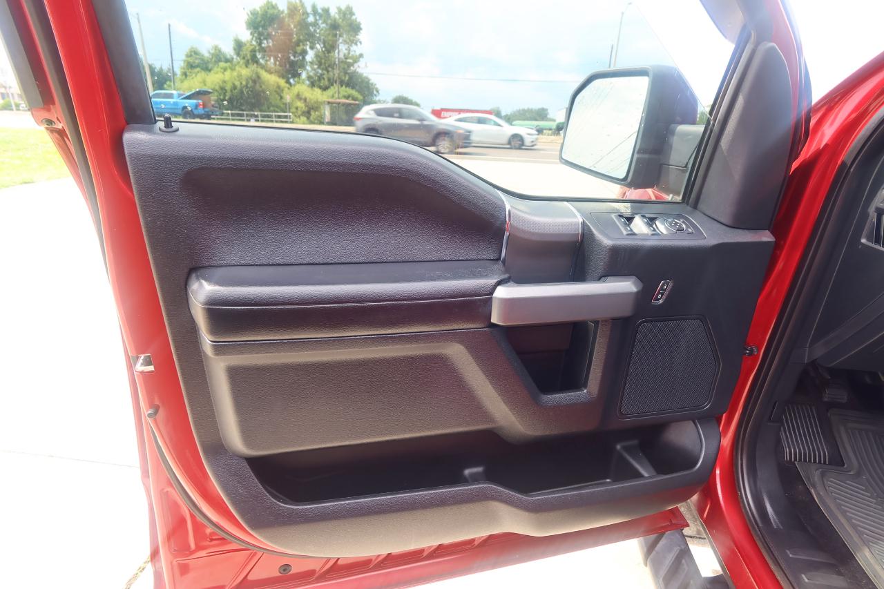 Ford F-150 2WD SuperCrew 145" XLT 2015