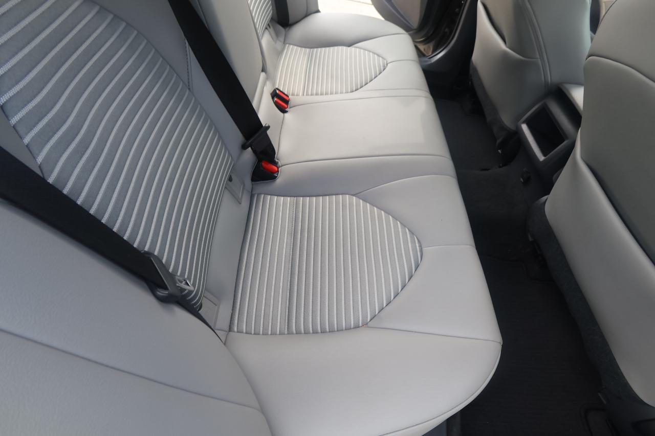 Toyota Camry SE Auto (Natl) 2021