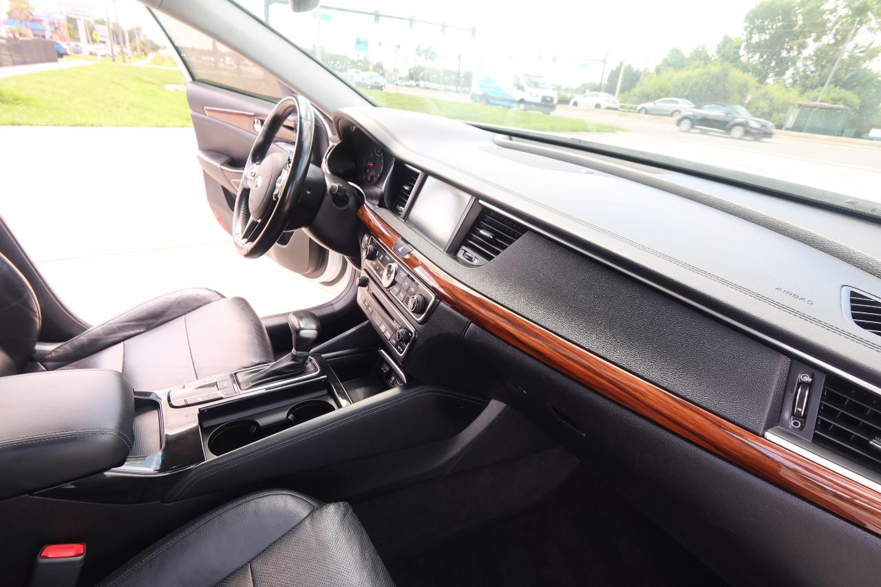 Kia Cadenza Premium Sedan 2018