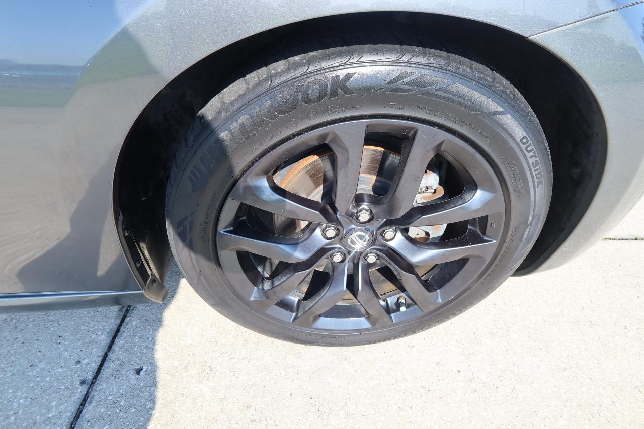 Nissan 370Z 2dr Cpe Auto 2015