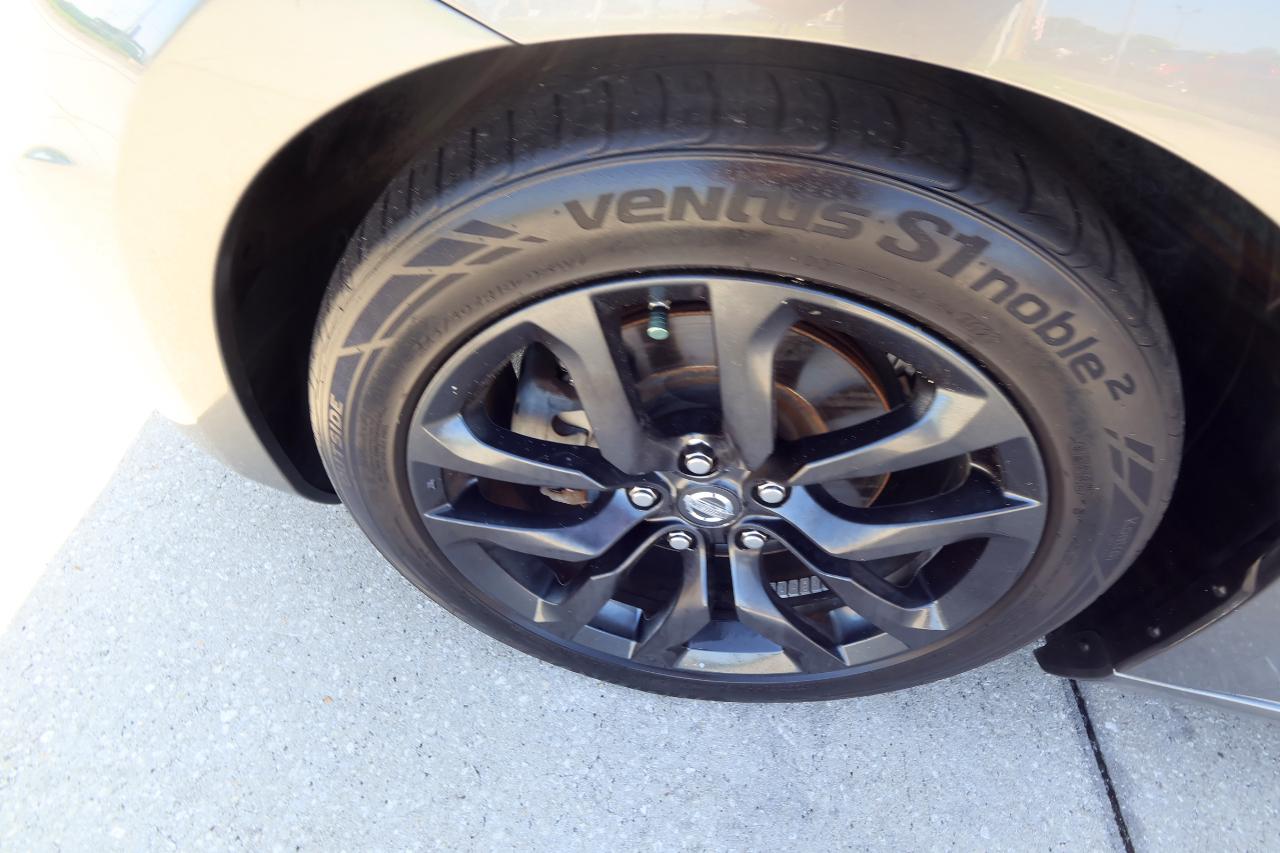 Nissan 370Z 2dr Cpe Auto 2015