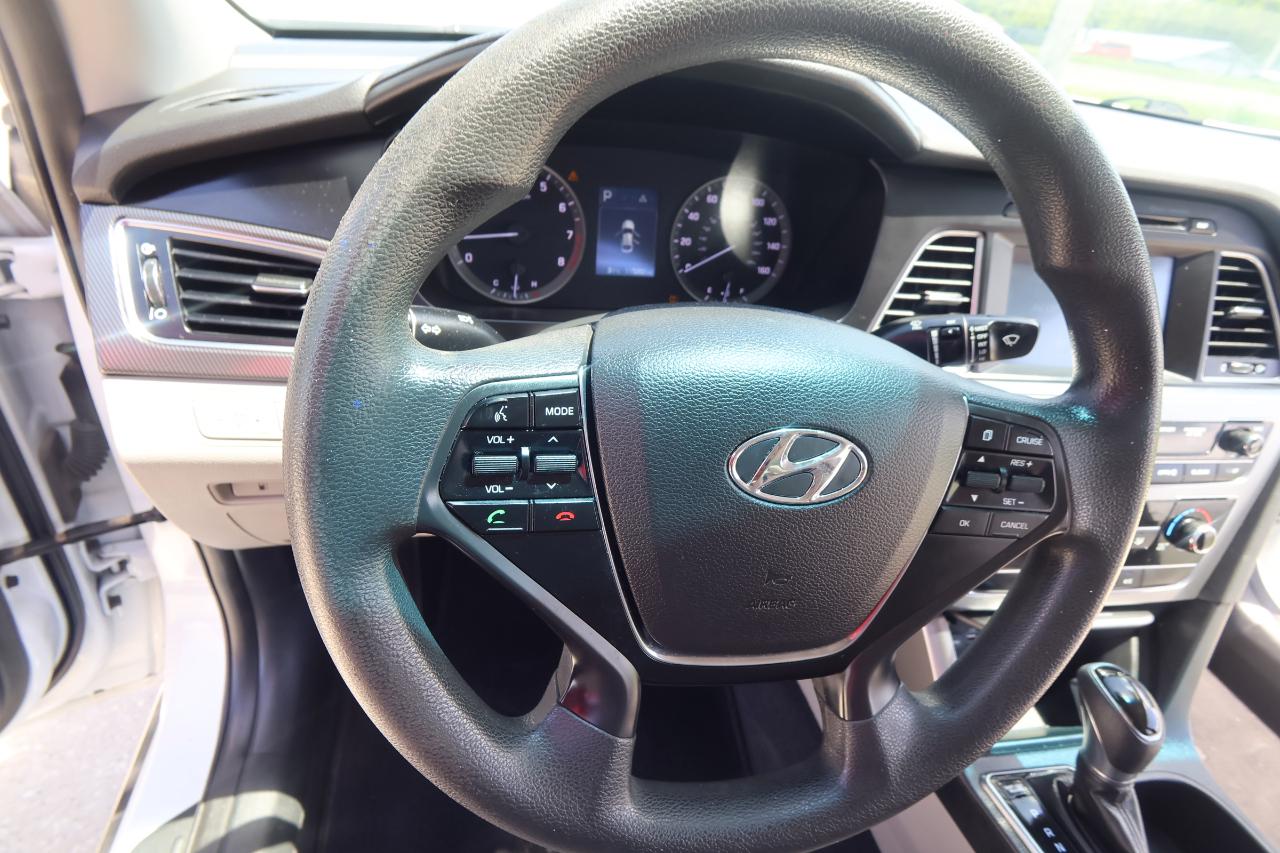 Hyundai Sonata 4dr Sdn 2.4L Sport PZEV 2016