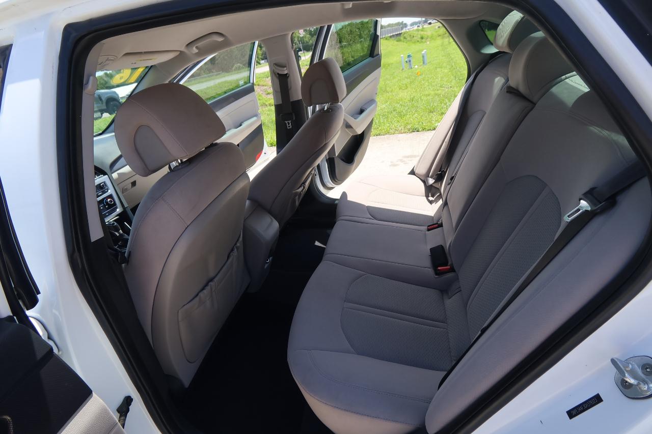 Hyundai Sonata 4dr Sdn 2.4L Sport PZEV 2016
