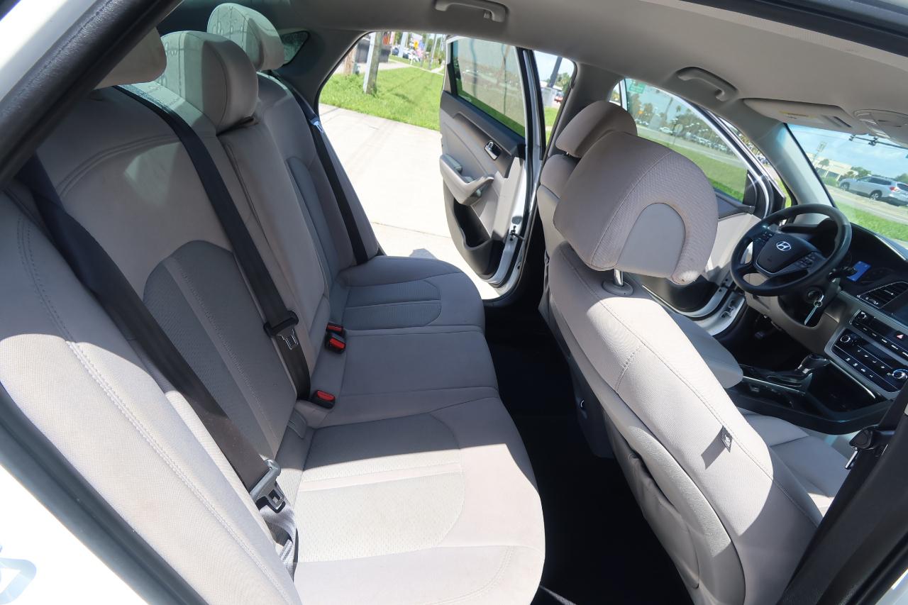 Hyundai Sonata 4dr Sdn 2.4L Sport PZEV 2016