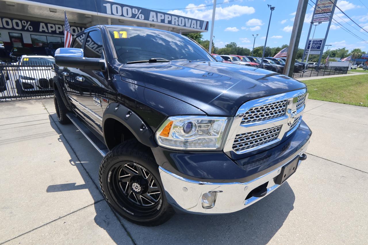 RAM 1500 Laramie 4x4 Crew Cab 5'7" Box 2017