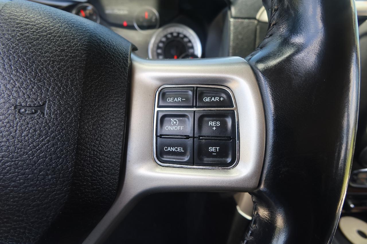 RAM 1500 Laramie 4x4 Crew Cab 5'7" Box 2017
