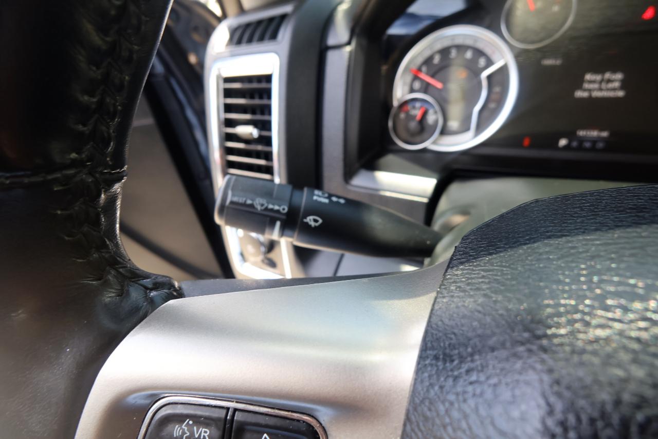 RAM 1500 Laramie 4x4 Crew Cab 5'7" Box 2017