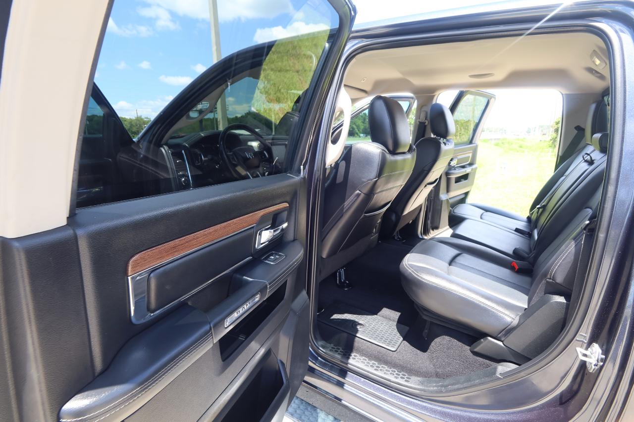 RAM 1500 Laramie 4x4 Crew Cab 5'7" Box 2017