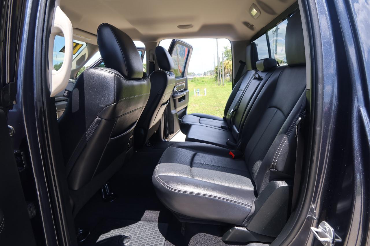 RAM 1500 Laramie 4x4 Crew Cab 5'7" Box 2017