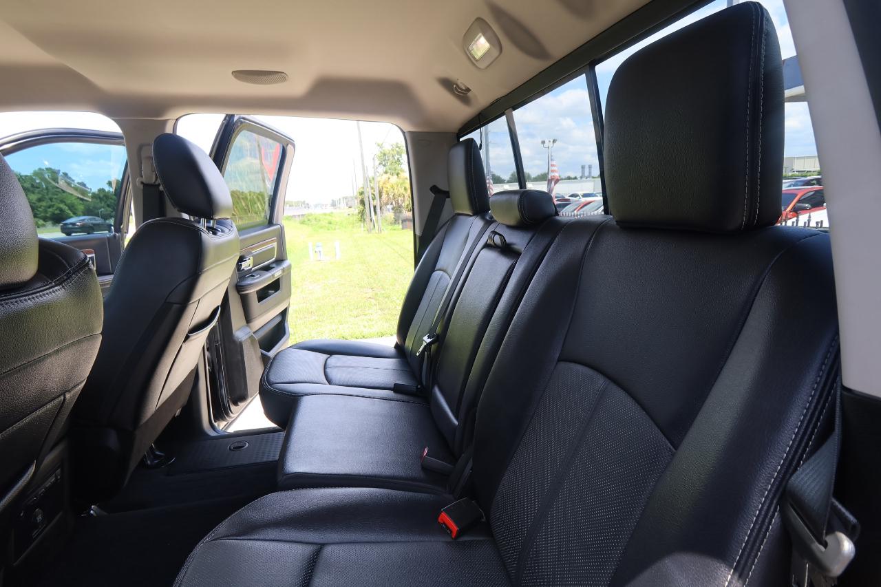 RAM 1500 Laramie 4x4 Crew Cab 5'7" Box 2017