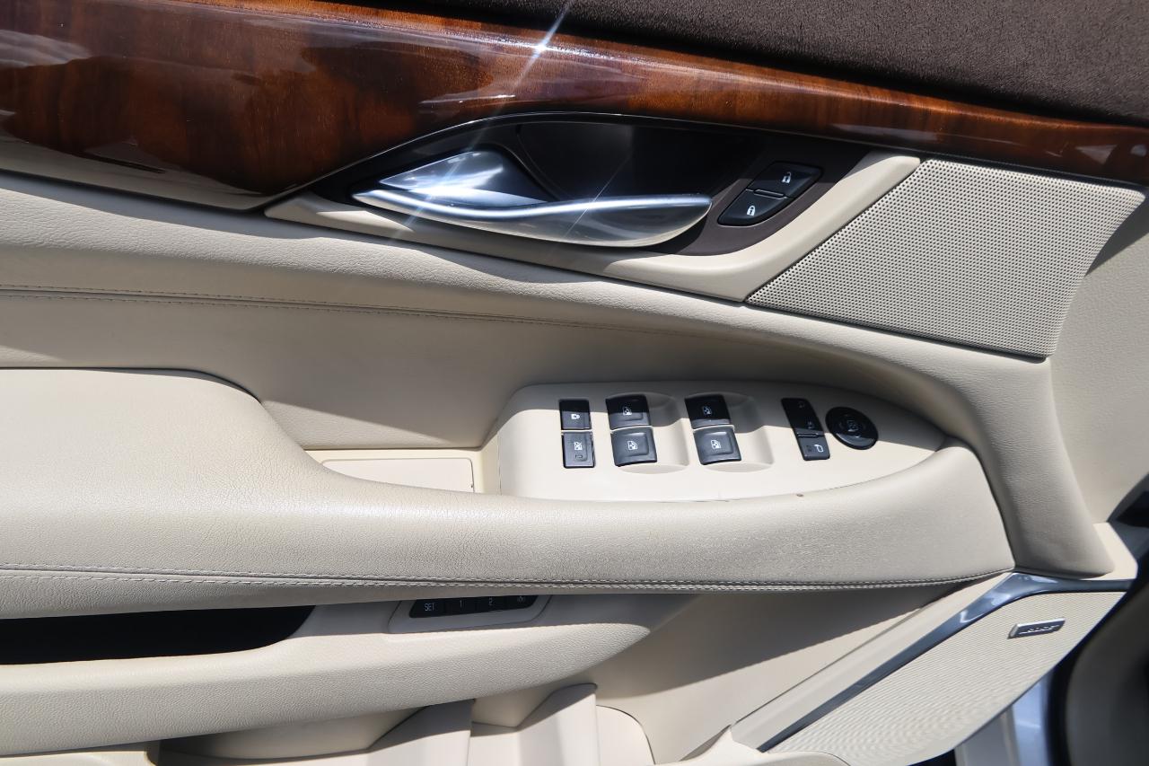 Cadillac Escalade 2WD 4dr Luxury Collection 2016