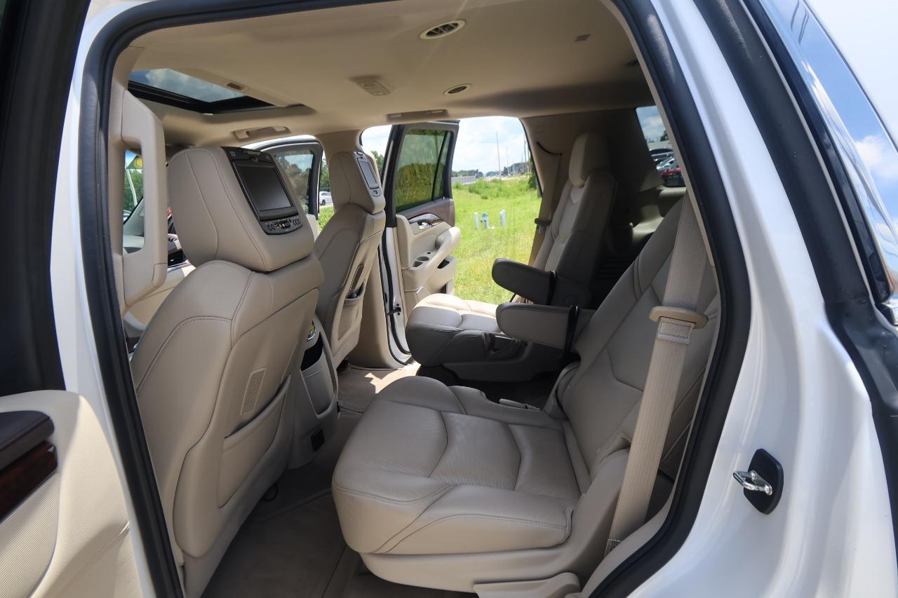 Cadillac Escalade 2WD 4dr Luxury Collection 2016