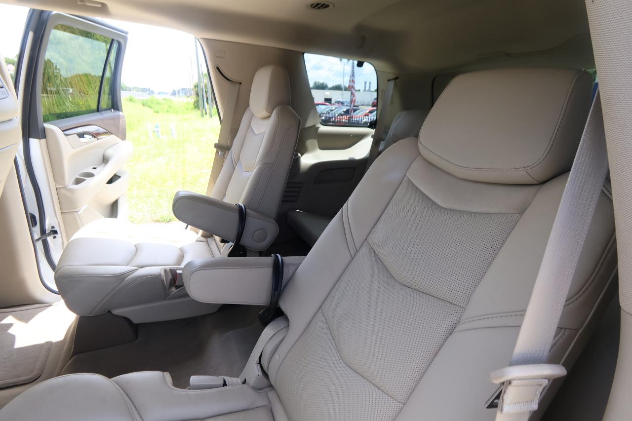 Cadillac Escalade 2WD 4dr Luxury Collection 2016