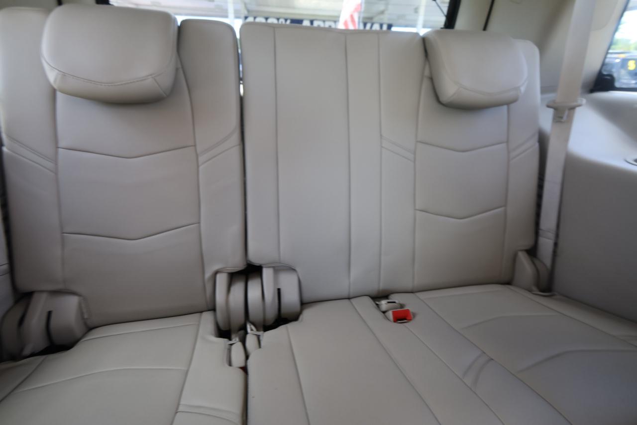 Cadillac Escalade 2WD 4dr Luxury Collection 2016
