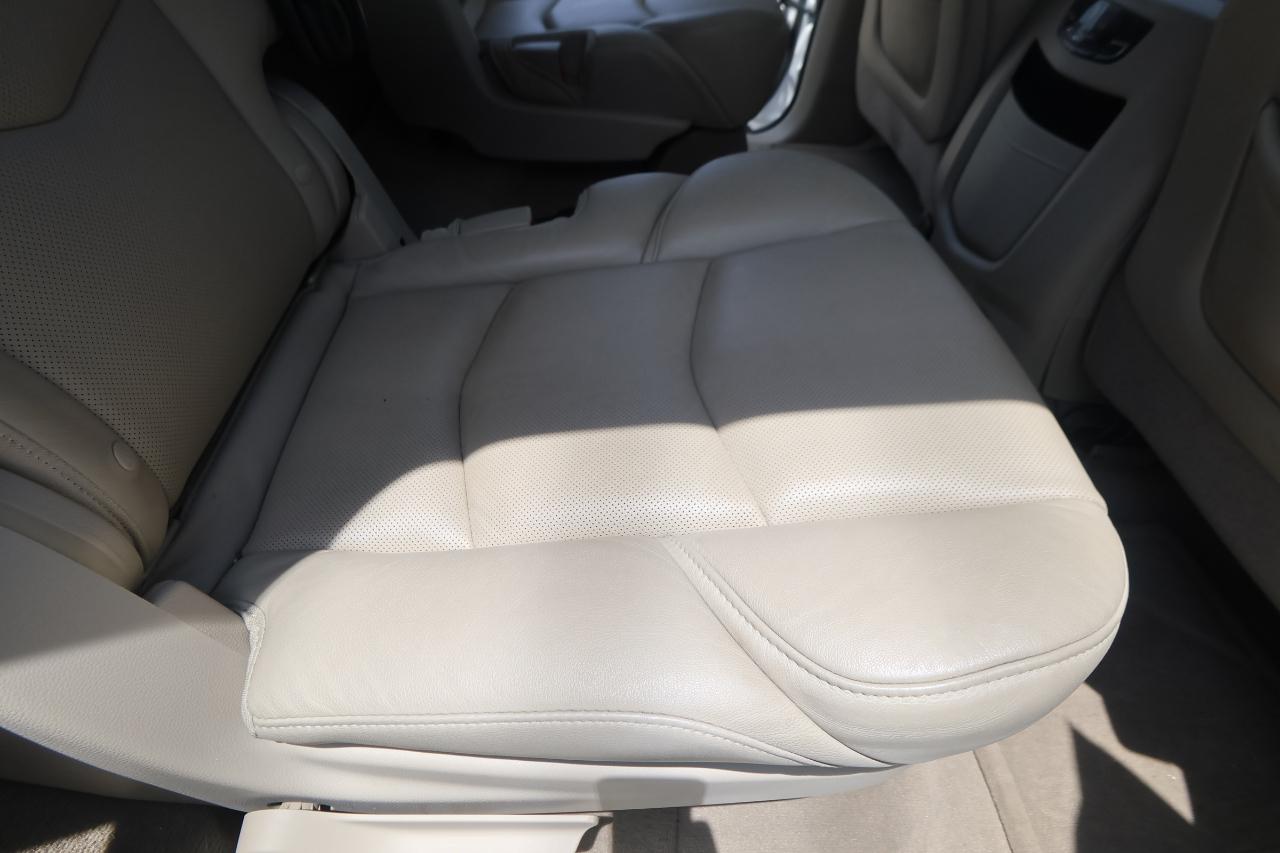 Cadillac Escalade 2WD 4dr Luxury Collection 2016