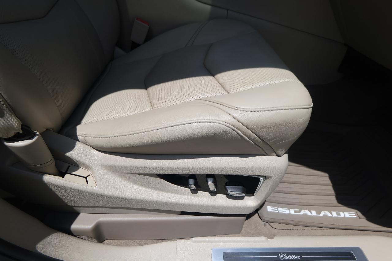 Cadillac Escalade 2WD 4dr Luxury Collection 2016