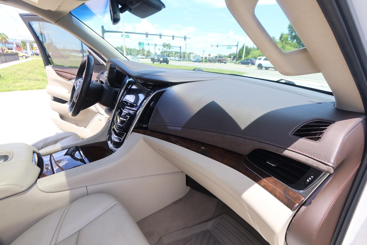 Cadillac Escalade 2WD 4dr Luxury Collection 2016