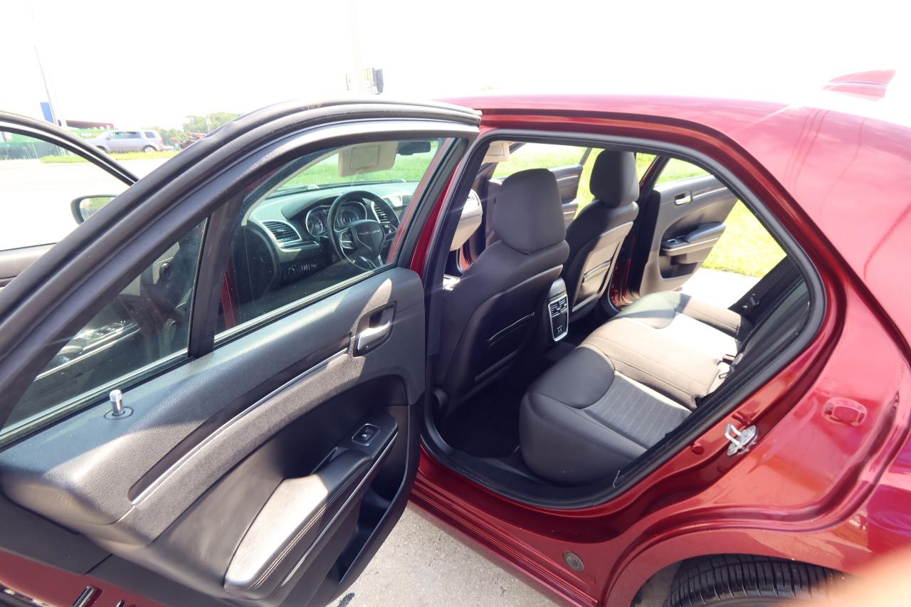 Chrysler 300 Touring RWD 2019