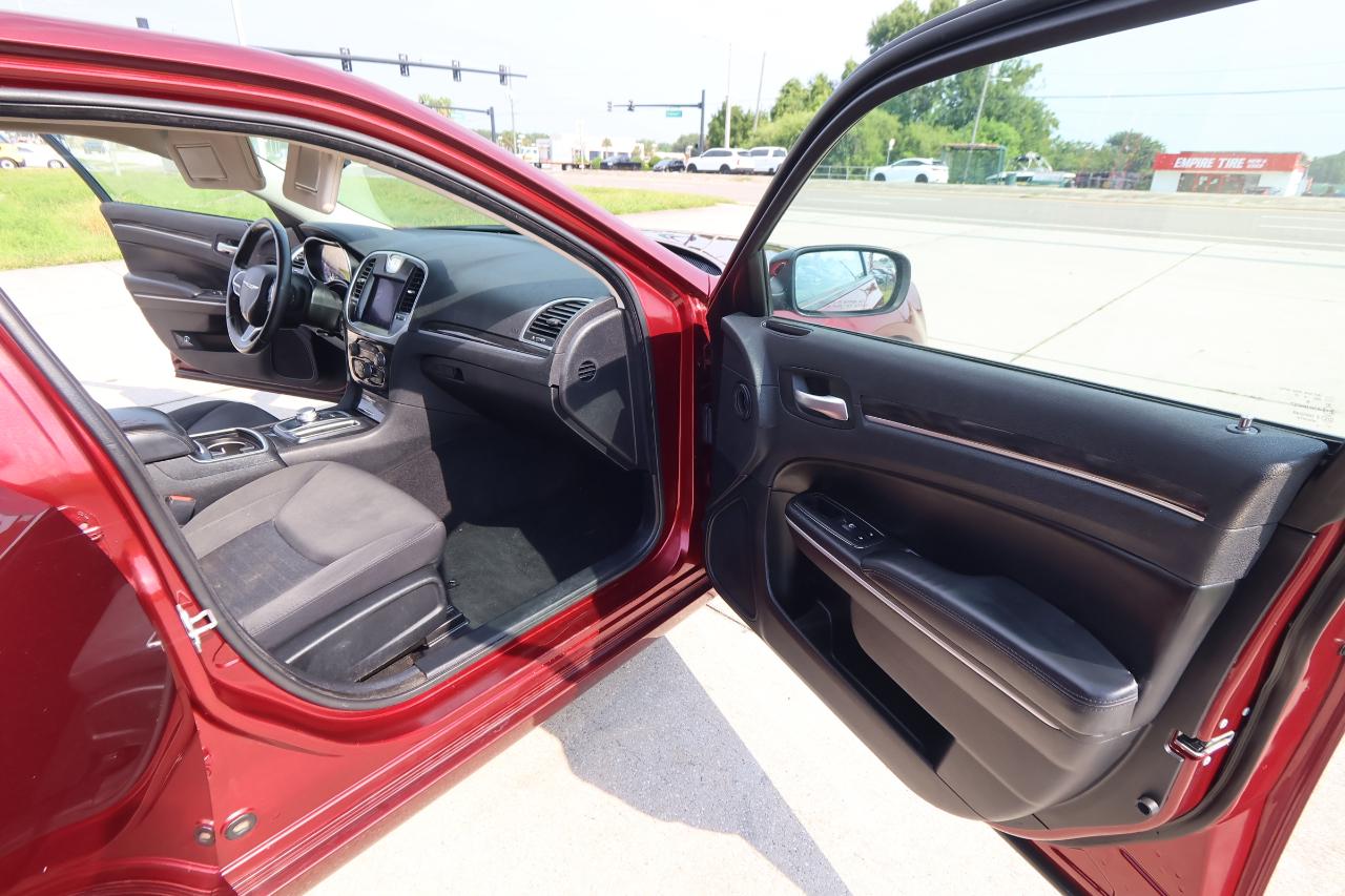 Chrysler 300 Touring RWD 2019