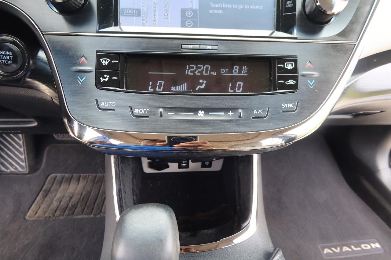 Toyota Avalon 4dr Sdn XLE Premium (Natl) 2016