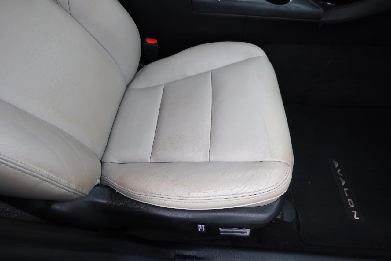 Toyota Avalon 4dr Sdn XLE Premium (Natl) 2016