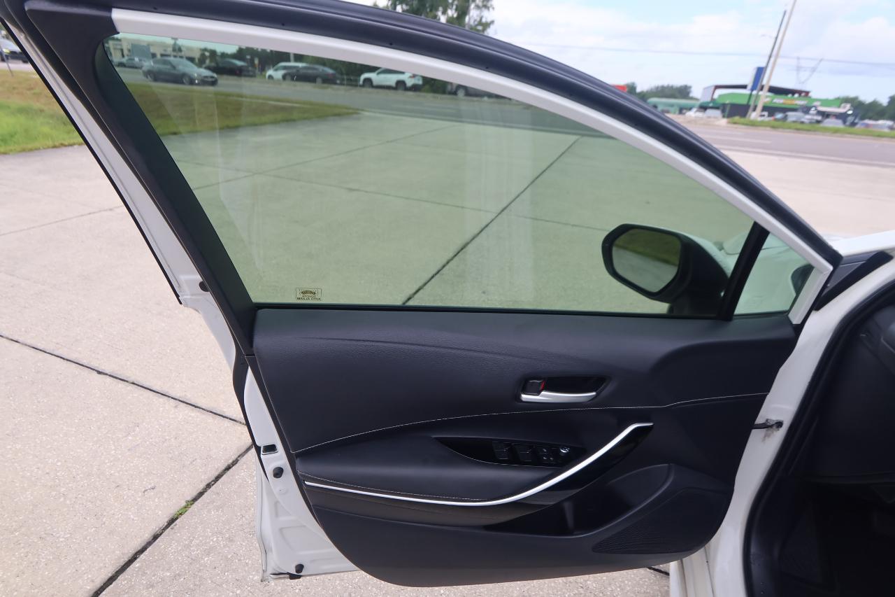 Toyota Corolla Hatchback XSE Manual (Natl) 2020