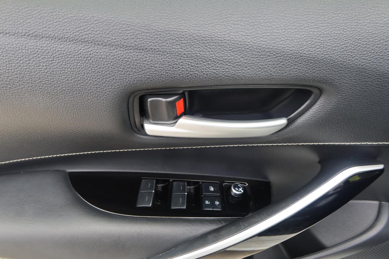 Toyota Corolla Hatchback XSE Manual (Natl) 2020